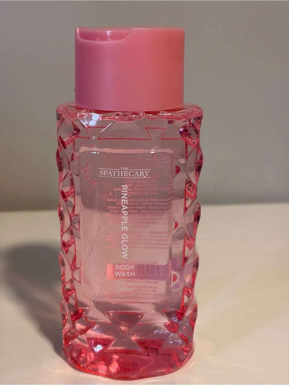 The SpaThecary Pineapple Glow Body Wash - Pink